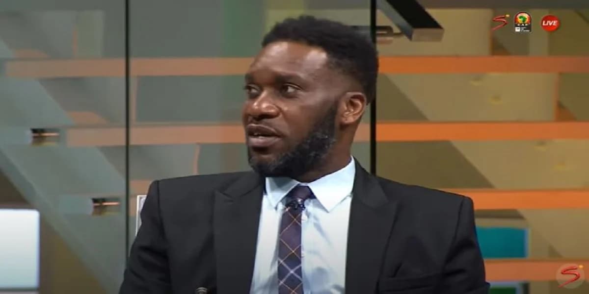 Jay Jay Okocha lors d'une interview sur le match Nigeria-Côte d'Ivoire à la CAN 2023.