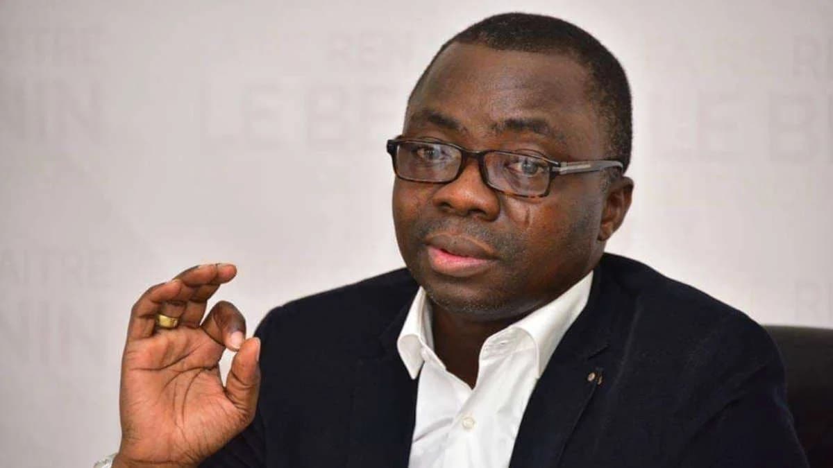 Joël Aïvo s'exprime sur le décès d'Alexeï Navalny en prison.