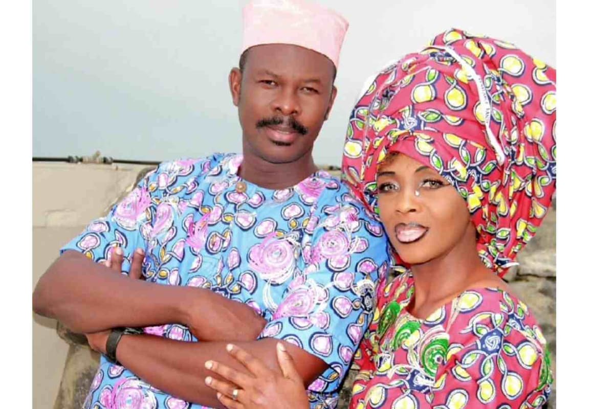 Steve et Inès facia