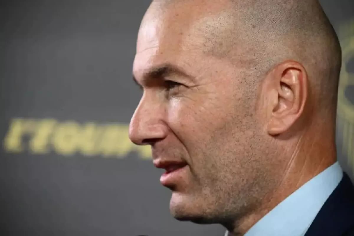 Zinédine Zidane s'effondre en larmes lors d'un discours pour la nouvelle association dont il est le parrain