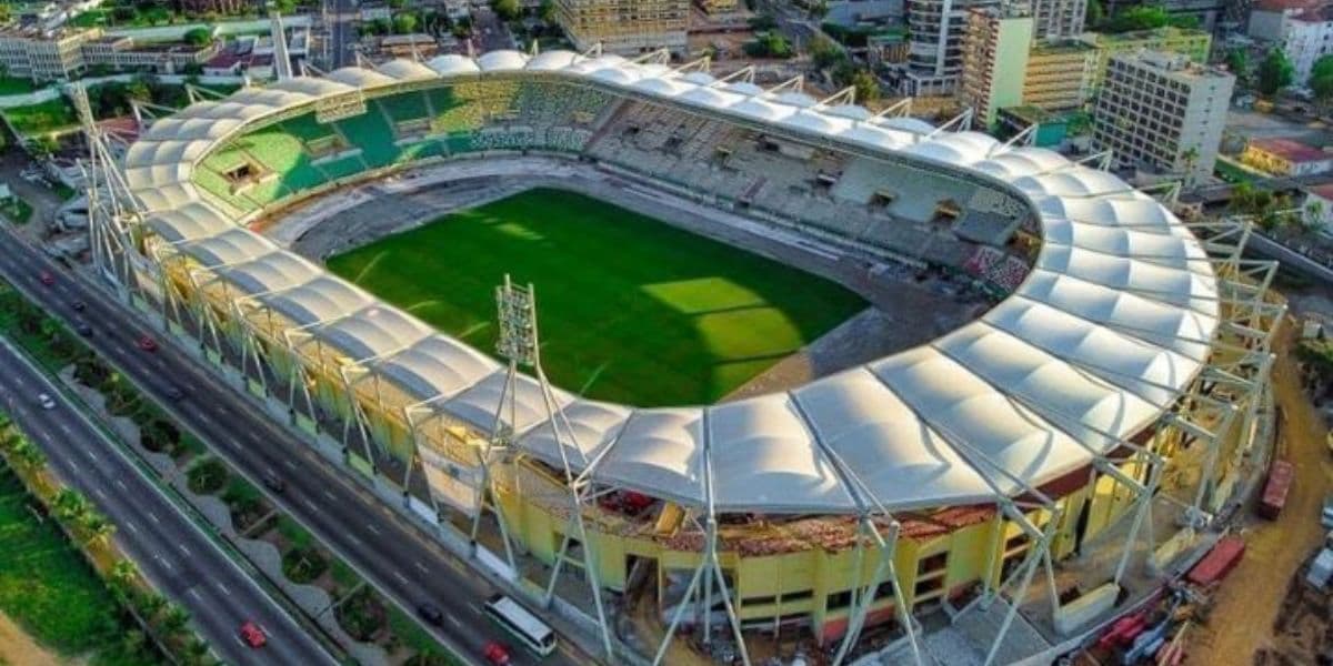 Stade Félix Houphouët-Boigny à Abidjan, lieu emblématique de la Côte d'Ivoire.