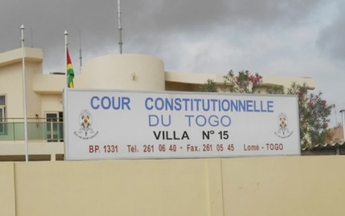 Cour constitutionnelle du Togo, bâtiment emblématique, symbole de la justice et de la légalité électorale.