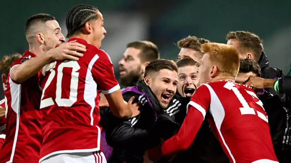 La sélection hongroise célèbre sa qualification pour l'Euro 2024