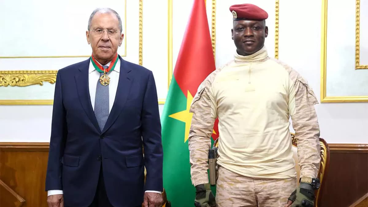 SergueÃ¯ Lavrov avec le président du Burkina Faso Ibrahim Traore. Service de presse du ministère russe des Affaires étrangères