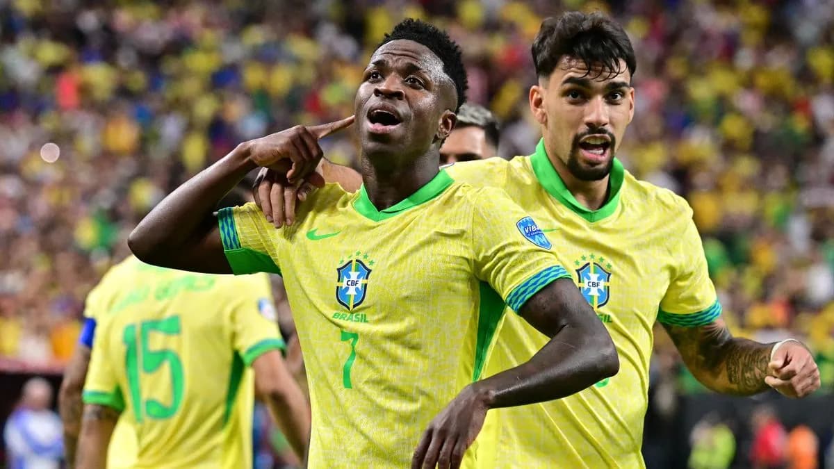 L'attaquant brésilien Vinicius Junior célèbre après avoir marqué le premier but de son équipe lors du match de football du groupe D du tournoi Conmebol 2024 Copa America entre le Paraguay et le Brésil au Allegiant Stadium Ã  Las Vegas, Nevada, le 28 juin 2 Crédit: Getty Images