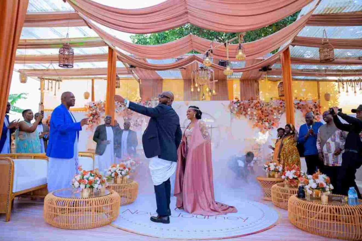 Le chanteur Eddy Kenzo et Phiona Nyamutoro