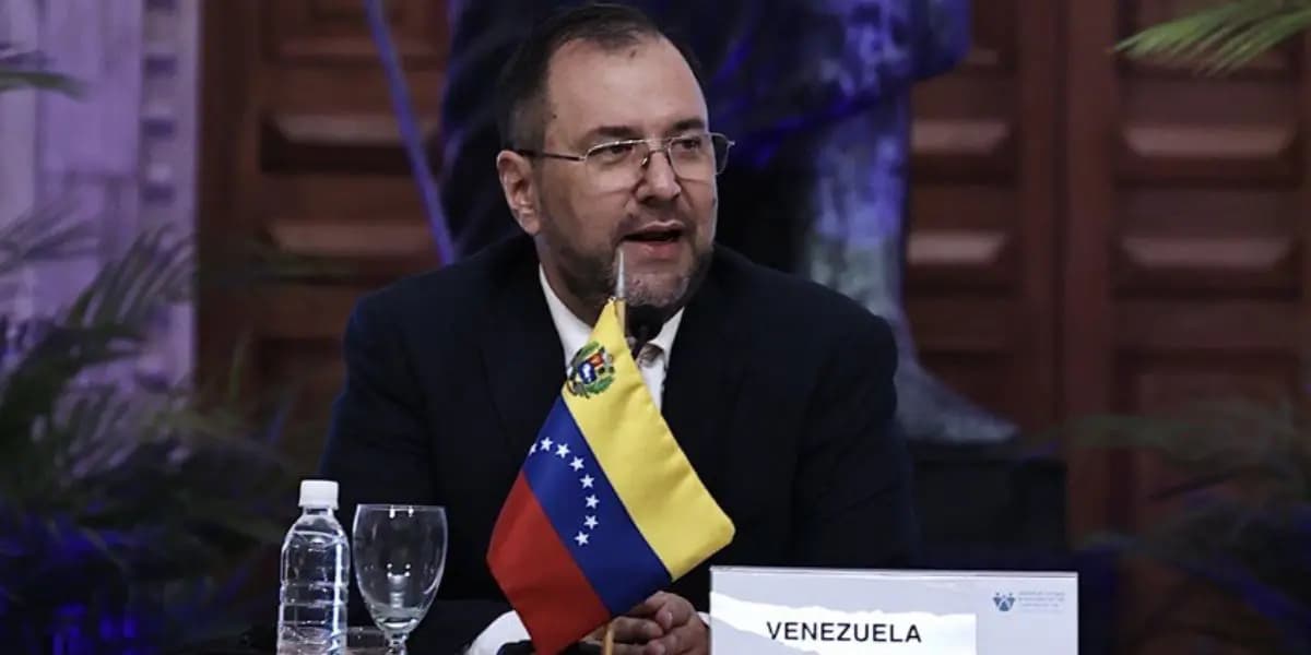 Le ministre des Affaires étrangères du Venezuela, Yvan Gil