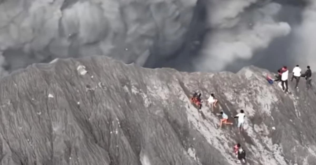 Indonésie : restrictions aériennes dues à  l’éruption du volcan Dukono