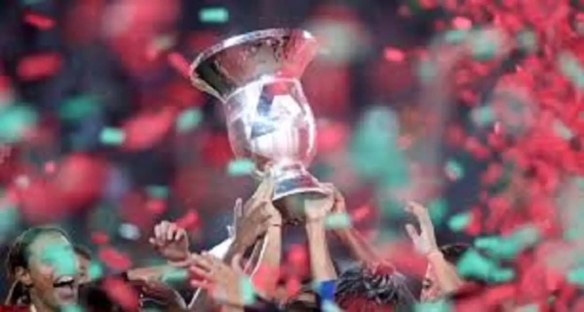 Le trophée de la Ligue des champions africaine féminine