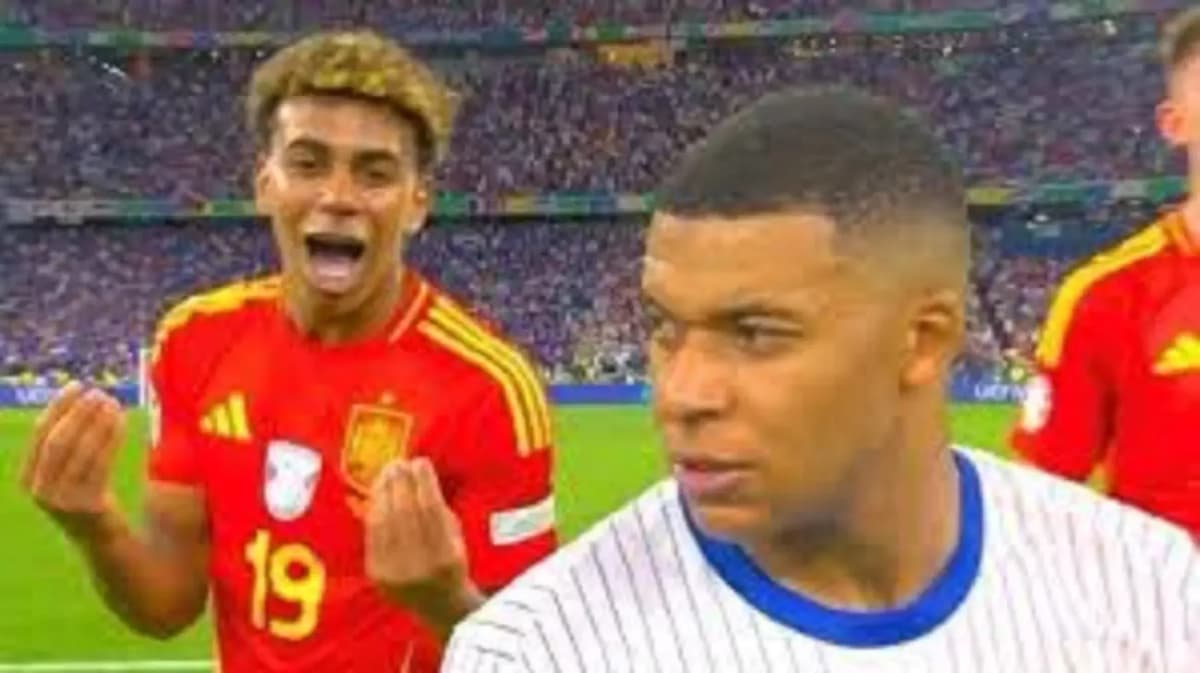 Lamine Yamal et Kylian Mbappé