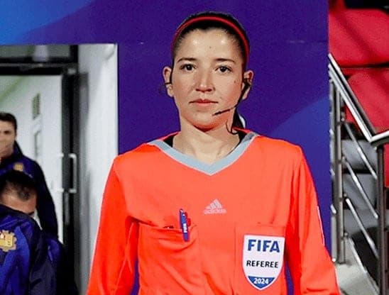 Joueur algérien suspendu un an pour avoir étranglé un arbitre