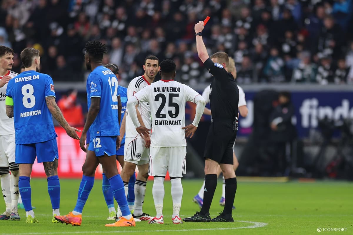 Bundesliga : carton rouge pour Skhiri (Eintracht Francfort), première expulsion de sa carrière