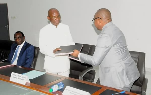 Komlan Lokou Kadjé et Edem Kokou Tengue prennent fonction aux Transports et à l’Économie maritime