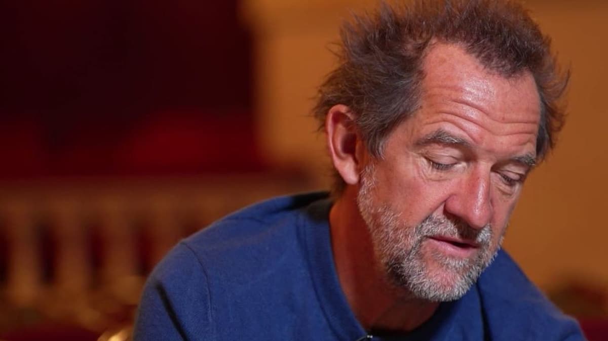 Stéphane De Groodt évoque son esprit au second et troisième degré en publiant En souvenir de ma mémoire