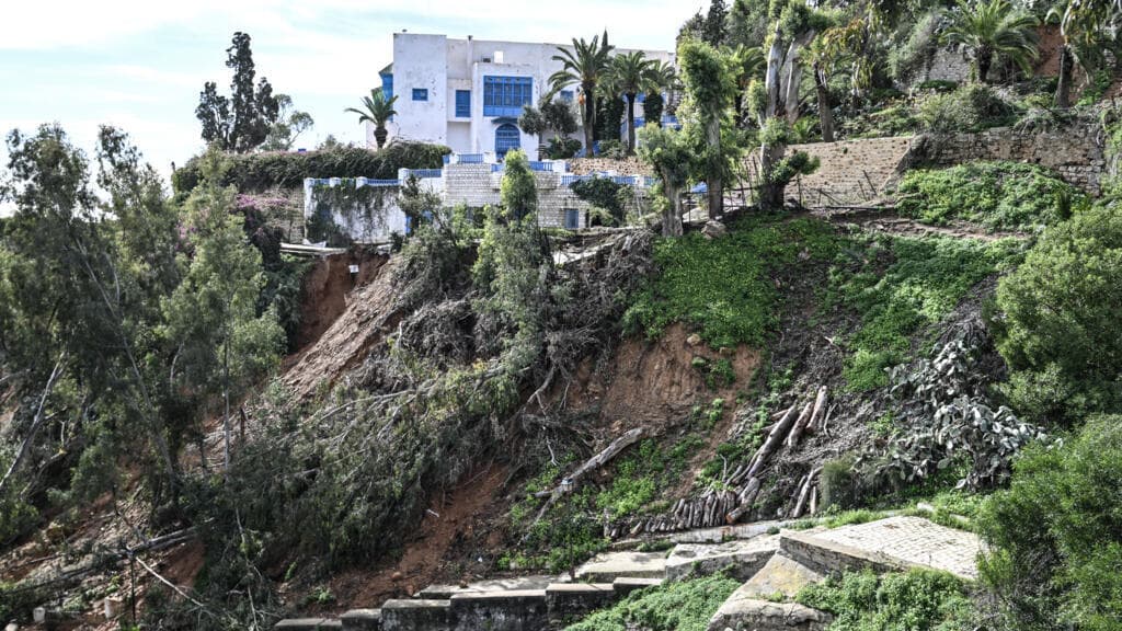 Tunisie : Sidi Bou Saïd face à la menace de glissements de terrain