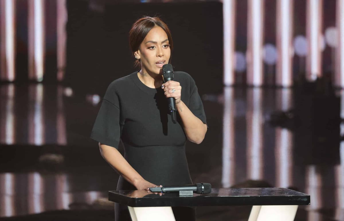 Amel Bent : pourquoi elle a dit non à des offres payantes