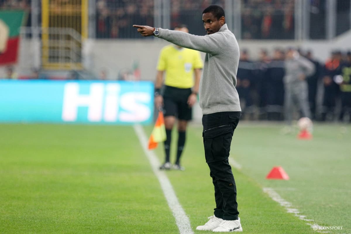 LDC CAF : Rhulani Mokwena retrouve Mamelodi Sundowns avec MC Alger