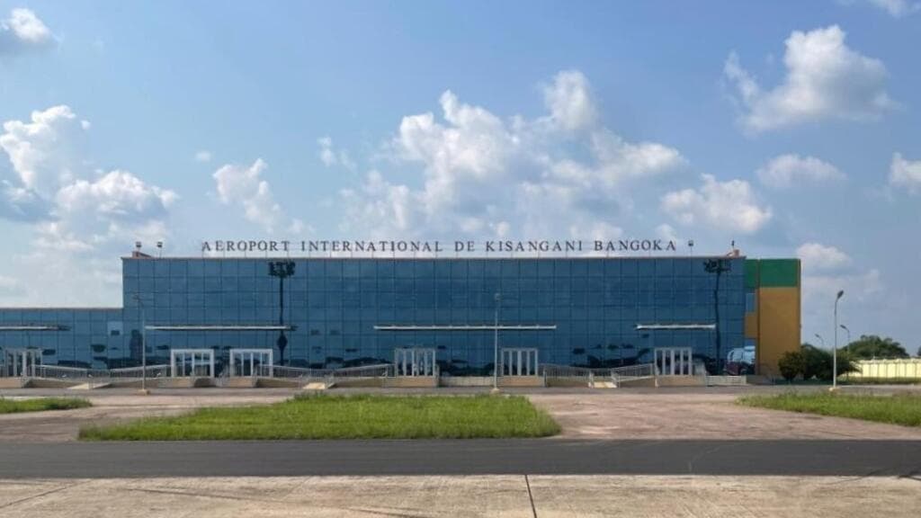 RDC : le gouvernement provincial de la Tshopo appelle au calme après des attaques de drones sur l’aéroport de Kisangani