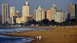 Afrique du Sud : controverse sur les statues jugées très coûteuses de Mandela et Tambo