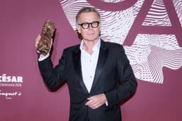 Franck Dubosc critiqué après son César pour l’ours Valentin de son film