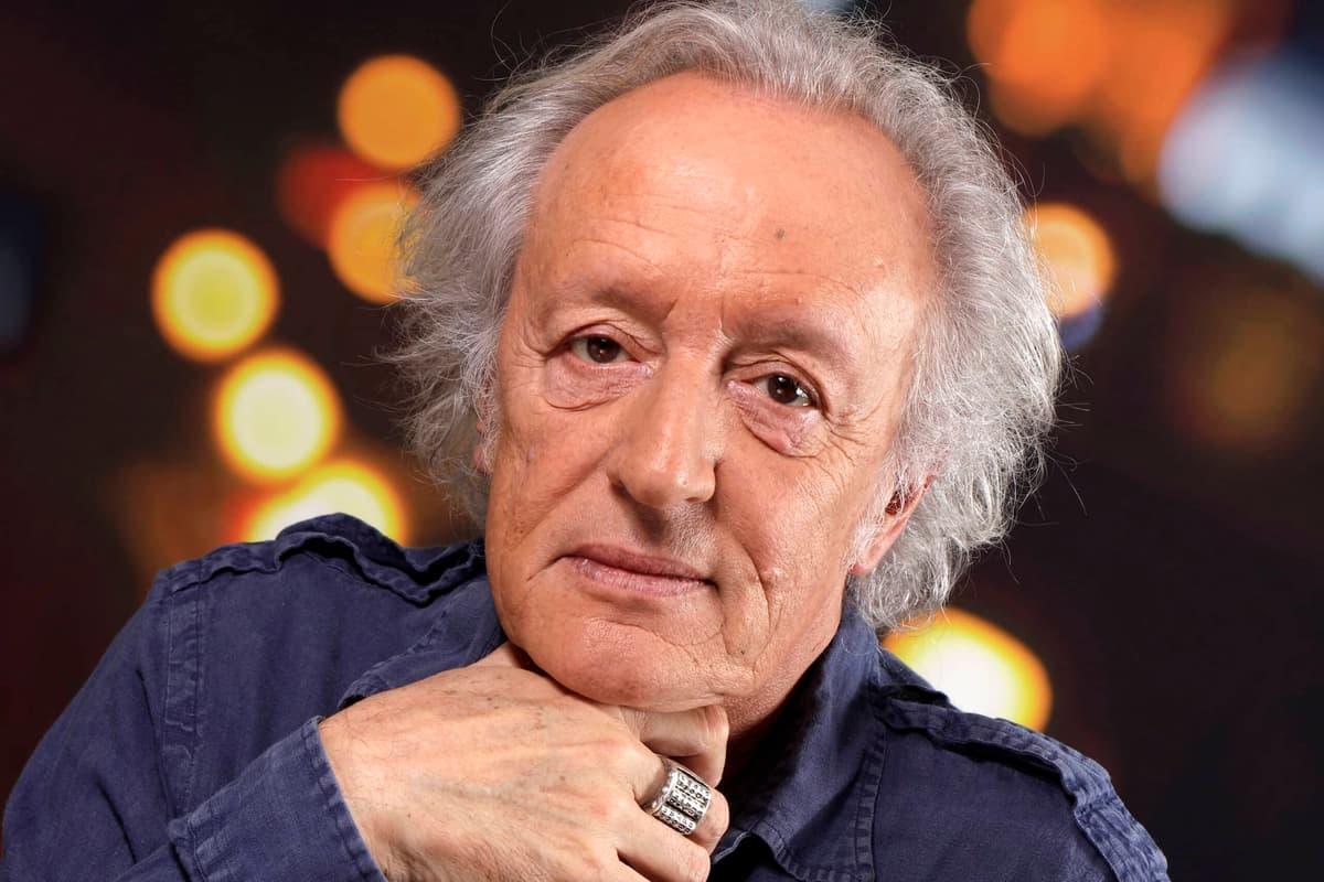 Didier Barbelivien partage son temps entre le Parc Monceau en semaine et Montfort-l’Amaury le week-end