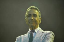 Alain Chamfort a acheté une maison près de chez Sophie Davant