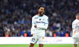 Football : doublé du Gabonais Aubameyang, l’OM bat l’OL