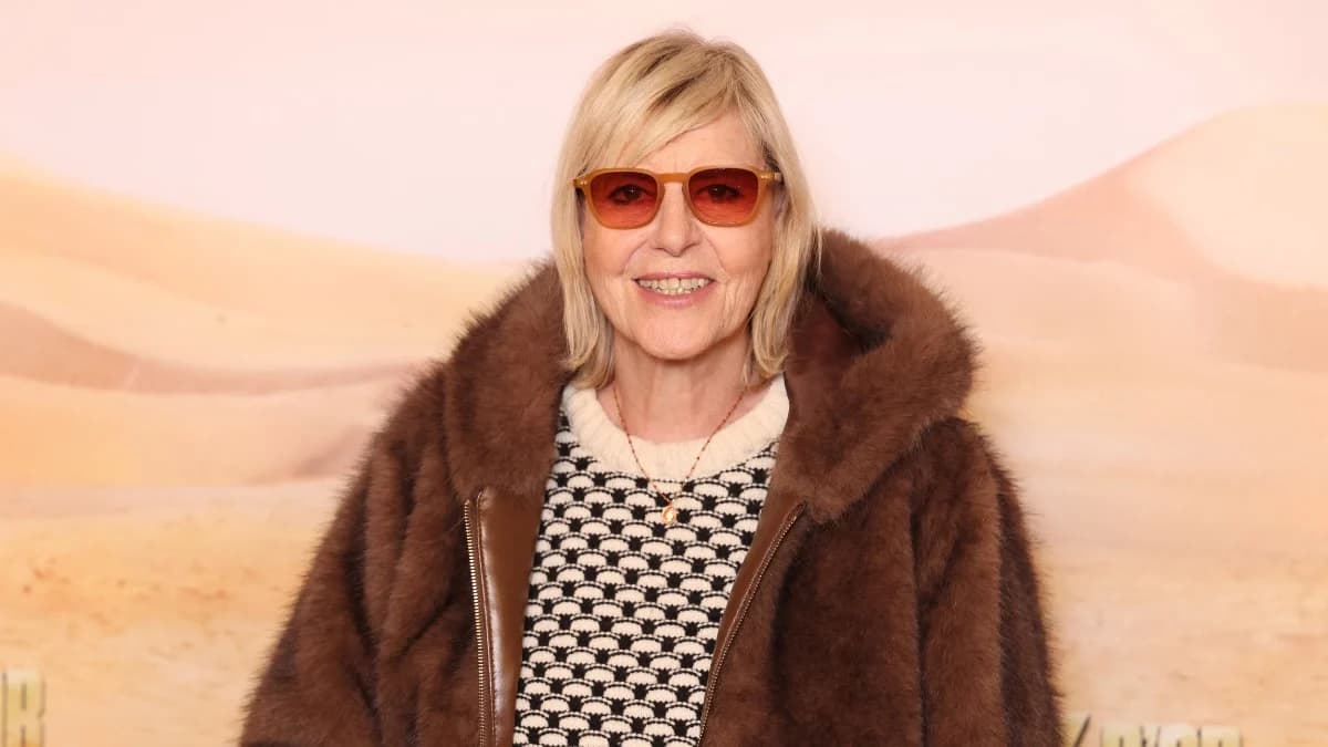 Chantal Ladesou ouvre les portes de sa maison rupestre et y vit en toute simplicité