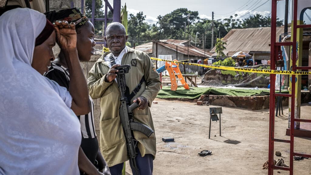 Ouganda : quatre enfants tués et dix blessés lors d’attaque à la machette dans une maternelle de Kampala