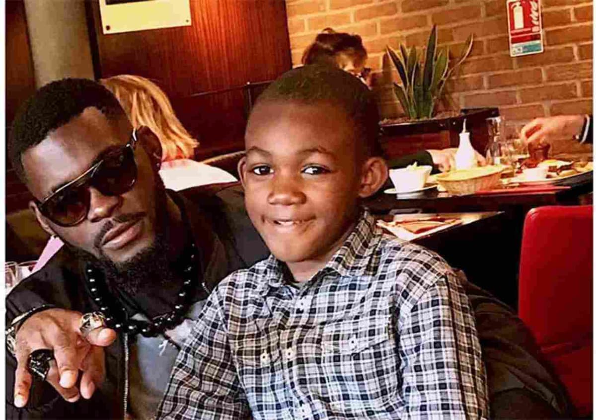 Maà«l déjà  en couple? Le fils Maà«l de DJ Arafat présente sa fiancée (photo)
