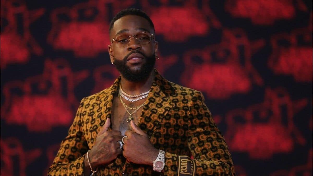 TaycÂ : ce chanteur togolais imite son confrère franco-camerounais et provoque un tollé (photo)