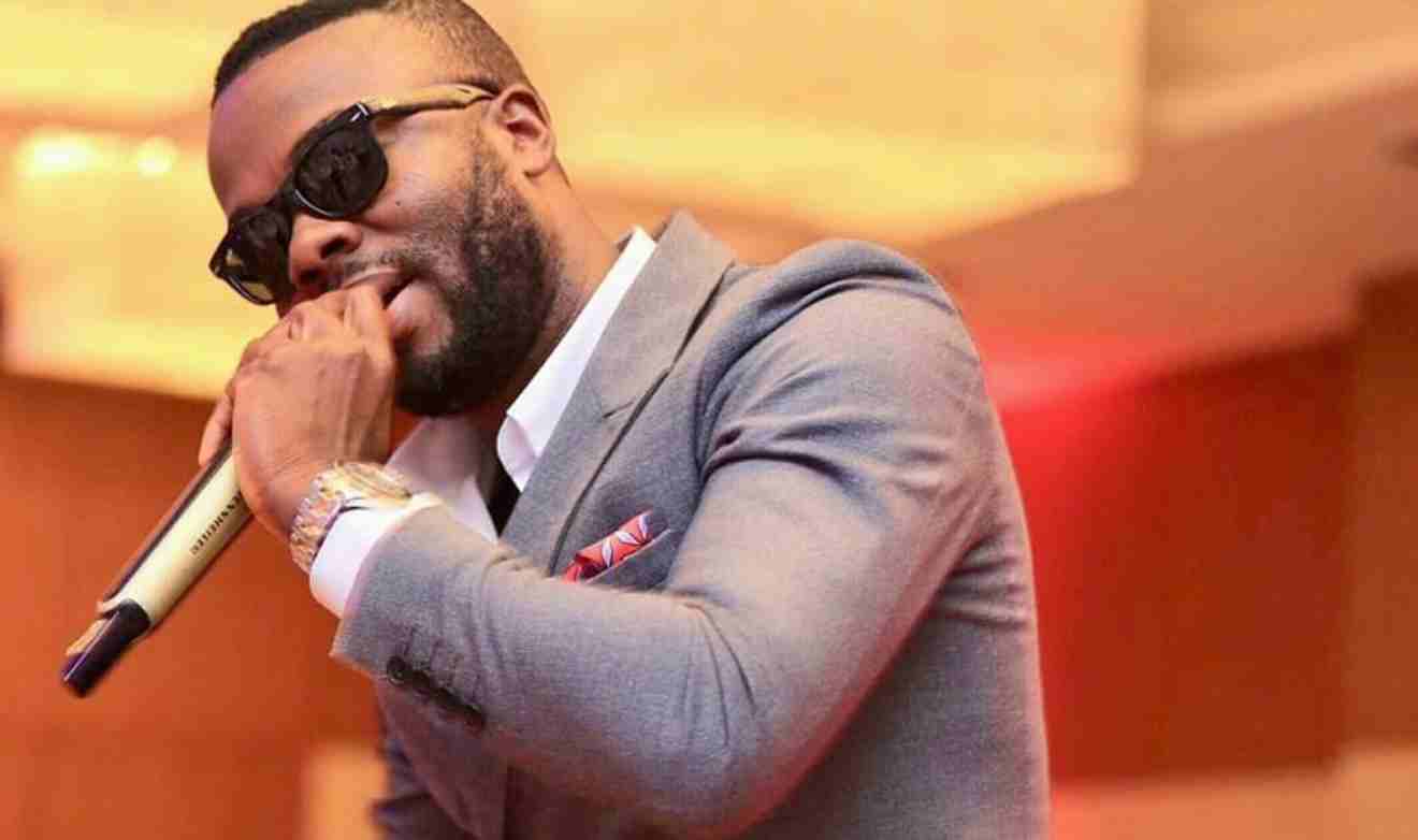 Bénin: le chanteur ivoirien Kerozen en concert live à Cotonou