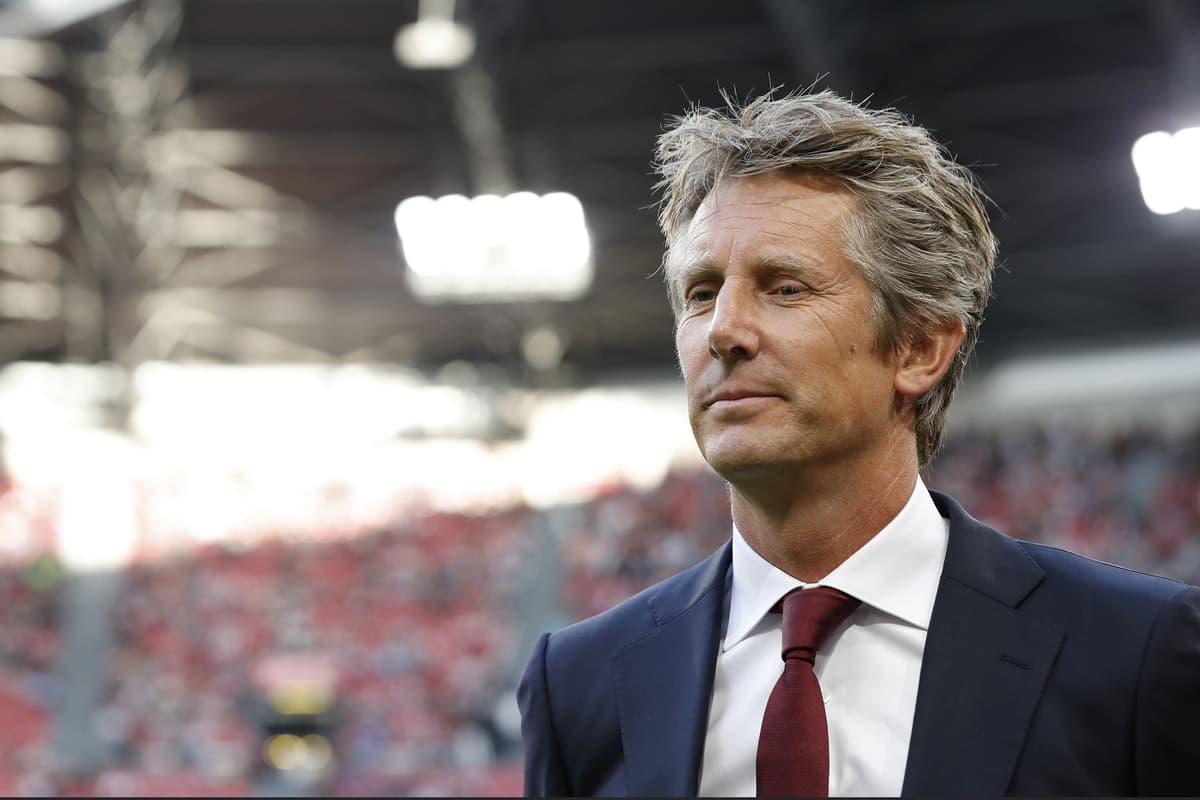 Victime d’hémorragie cérébrale, Edwin van der Sar donne de ses nouvelles