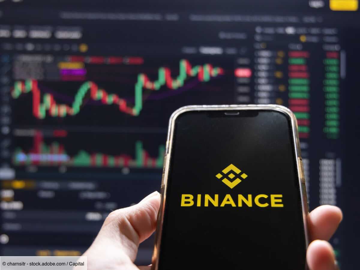 Binance se retire de Russie et vend ses activités à  CommEX