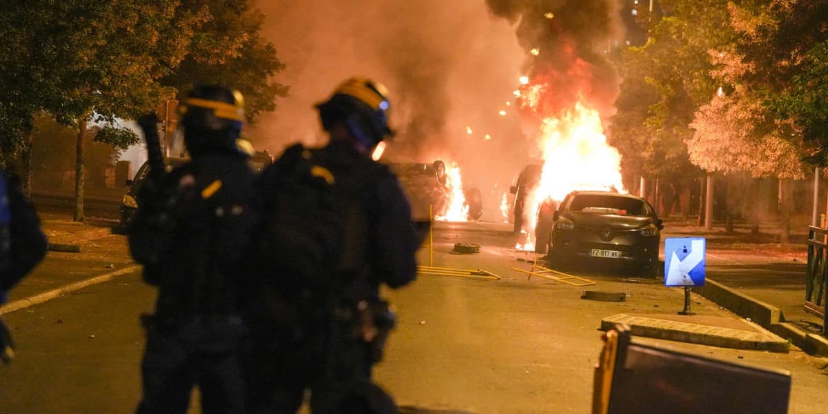 La France sous le chocÂ : plusieurs villes brà»lent pour Nahel