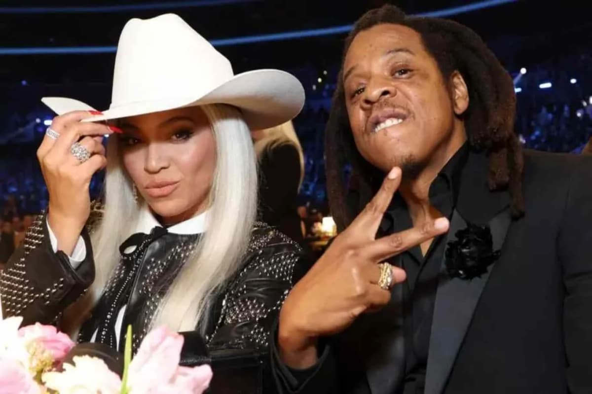 Beyoncé boudée aux Grammy Awards ? Très mécontent sur scène, Jay-Z sort de ses gonds