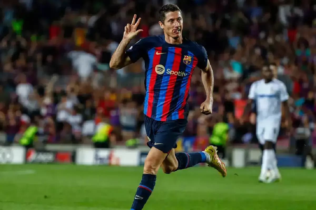 Barça: Hansi Flick dithyrambique envers Robert Lewandowski