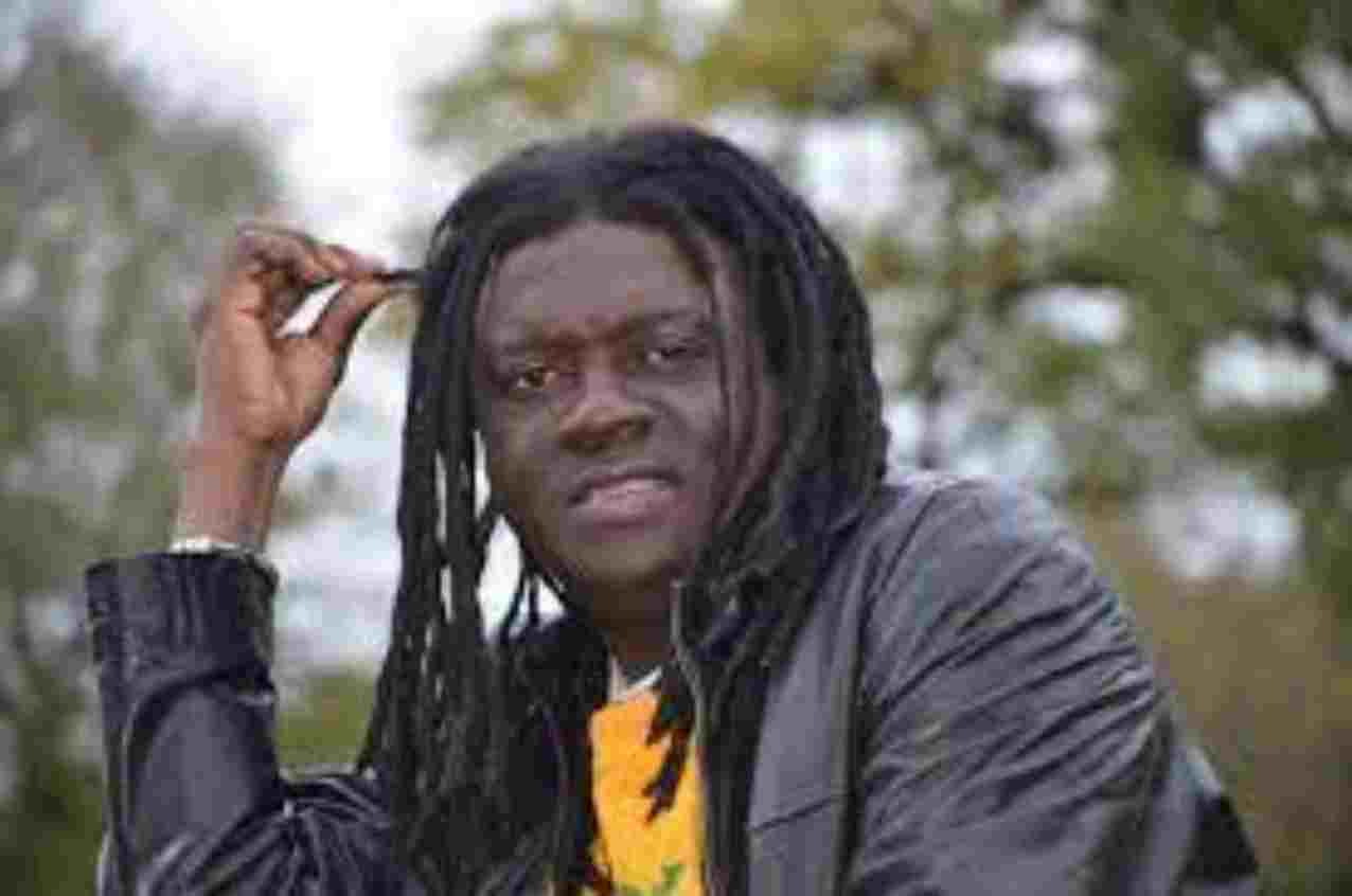 « Cabri mort » et « John Bri »: de retour d’exil, Serge Kassy donne la signification de ces deux titres