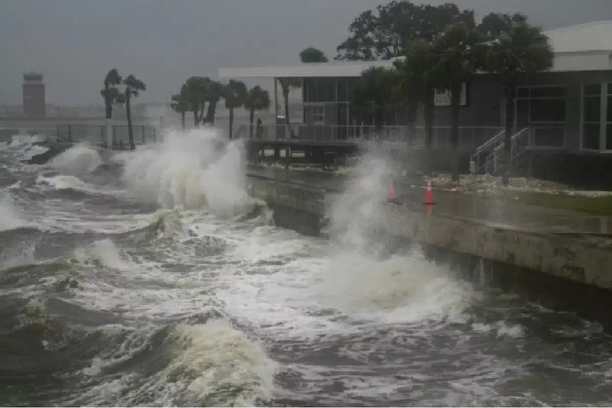 Ouragan Milton: des dégà¢ts estimés à  50 milliards de dollars en Floride