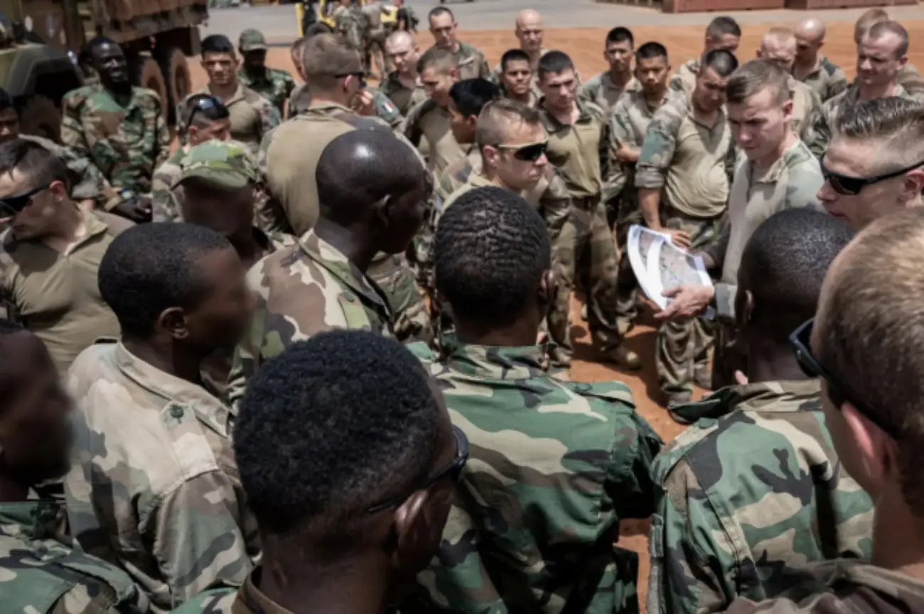 L’influence militaire française en Afrique selon l’analyste Pouga Mbock