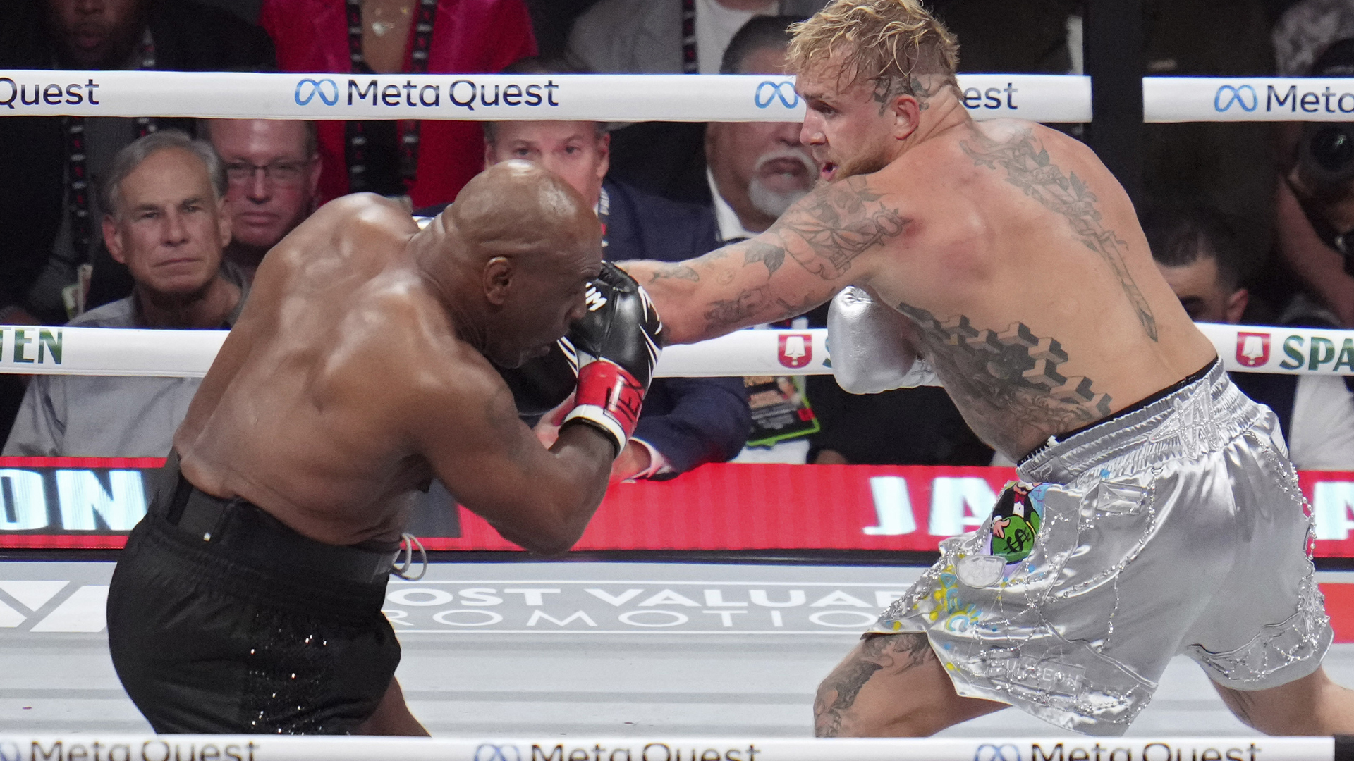 Boxe : Jake Paul bat Mike Tyson sur décision des juges