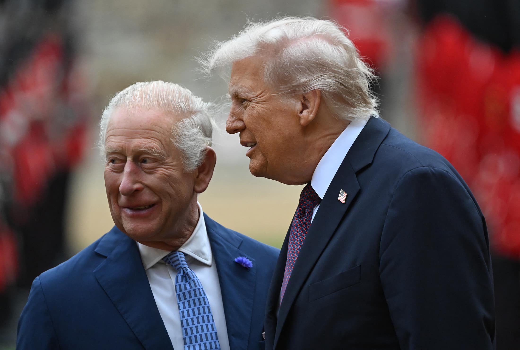 Donald Trump critiqué pour gestes tactiles au château de Windsor