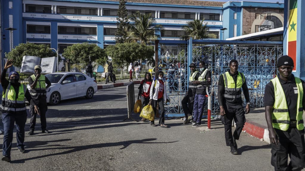 Sénégal : le parquet affirme que la mort d’un étudiant de l’Ucad n’est pas liée à des violences policières