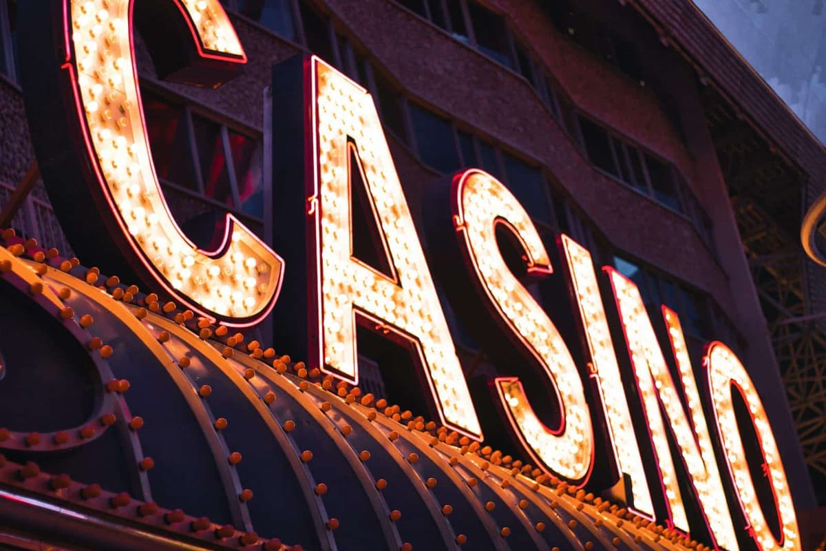 France: certaines stars se font interdire l’accès aux casinos