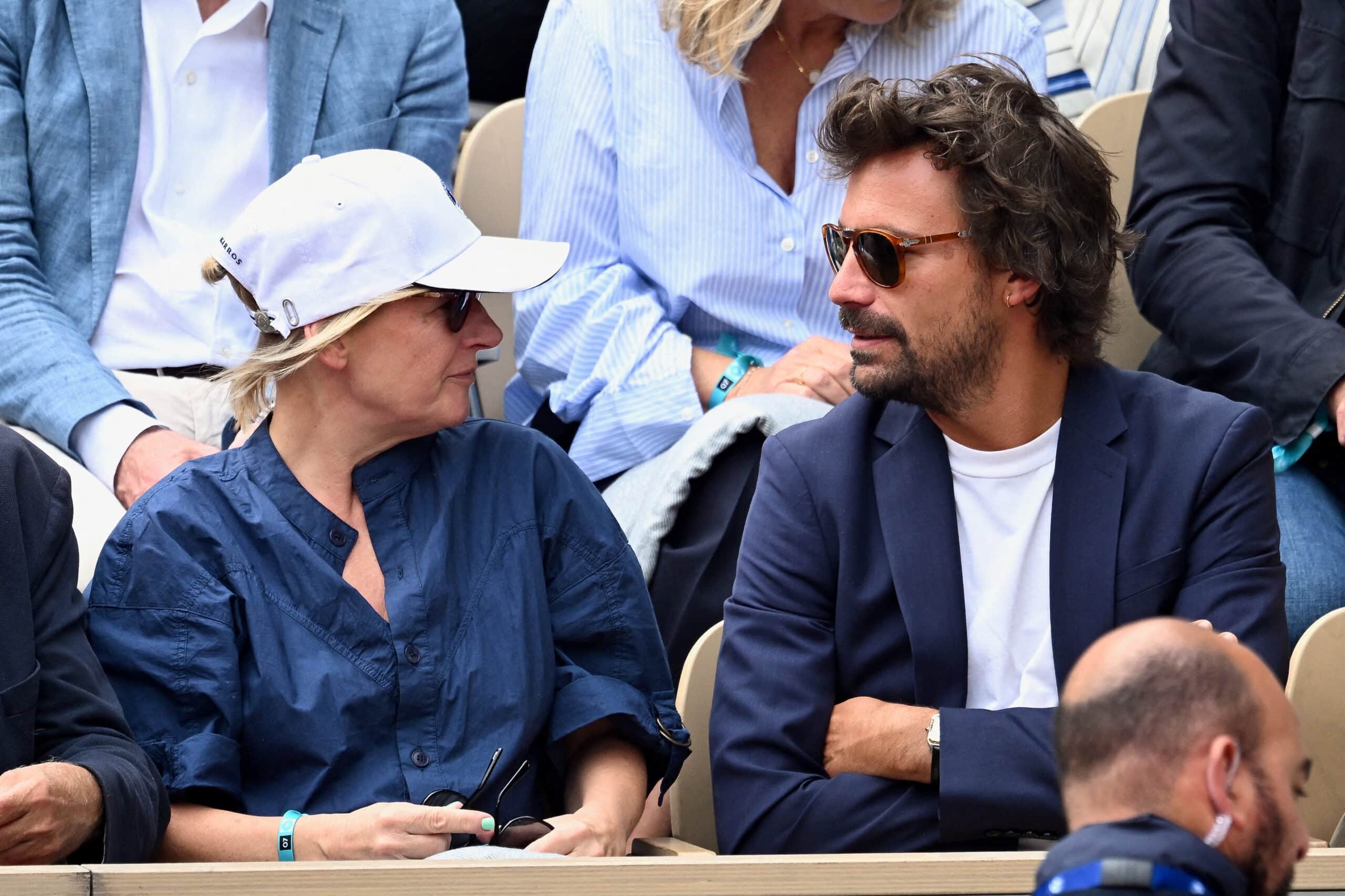 Anne-Élisabeth Lemoine présente ses excuses après un quiproquo avec Bertrand Chameroy dans C à vous