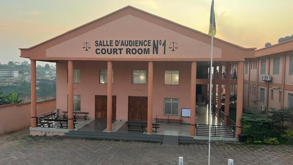 Cameroun : trois militaires condamnés 5 à 10 ans pour le massacre de Ngarbuh (2020)