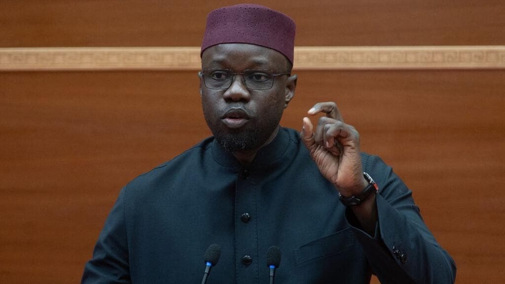 Sénégal : une marée humaine au domicile de Ousmane Sonko après son limogeage