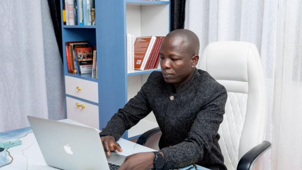 Ouganda :  psychose dans la presse après l’arrestation du journaliste Arnold Mukose