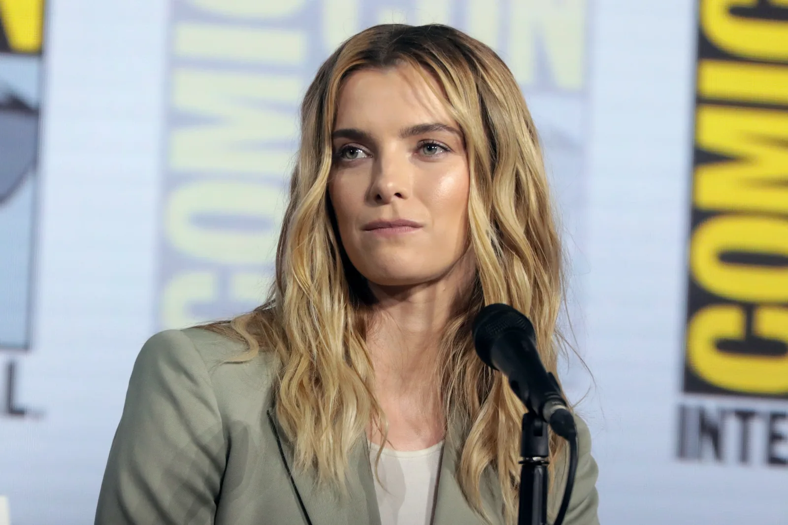 Emmy Awards 2026 : Widow’s Bay mène avec huit trophées avant le 14 septembre
