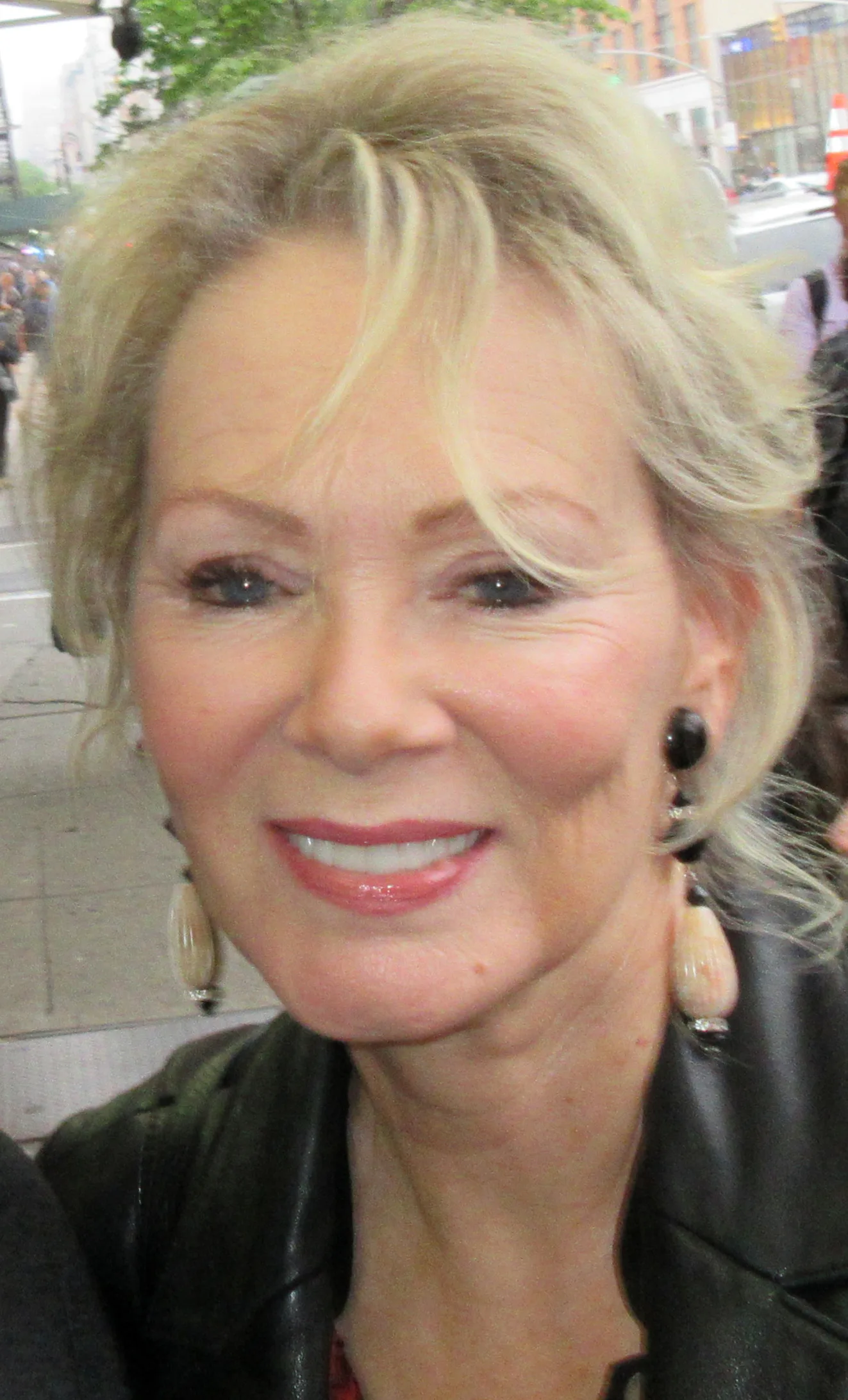 Emmy Awards 2026 : Jean Smart entre dans l’histoire avec un cinquième sacre pour « Hacks »